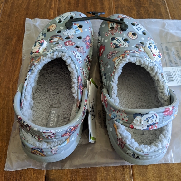 Disney Parks Mickey Holiday Crocs 2021 - Size W7/M5 - Picture 9 of 12